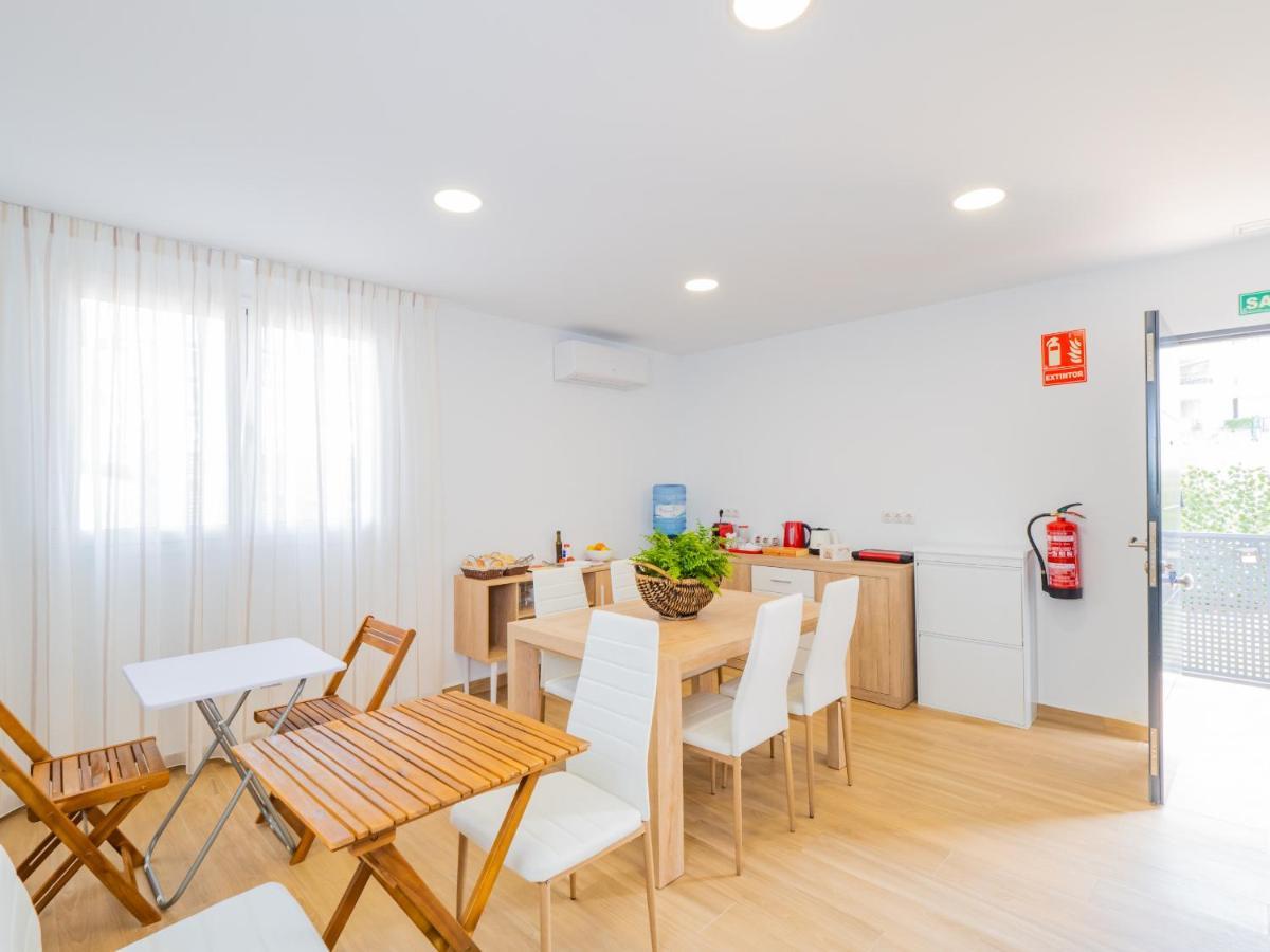 Cubo'S Hostal William'S Sunny 3 With Breakfast Benagalbón Exterior foto